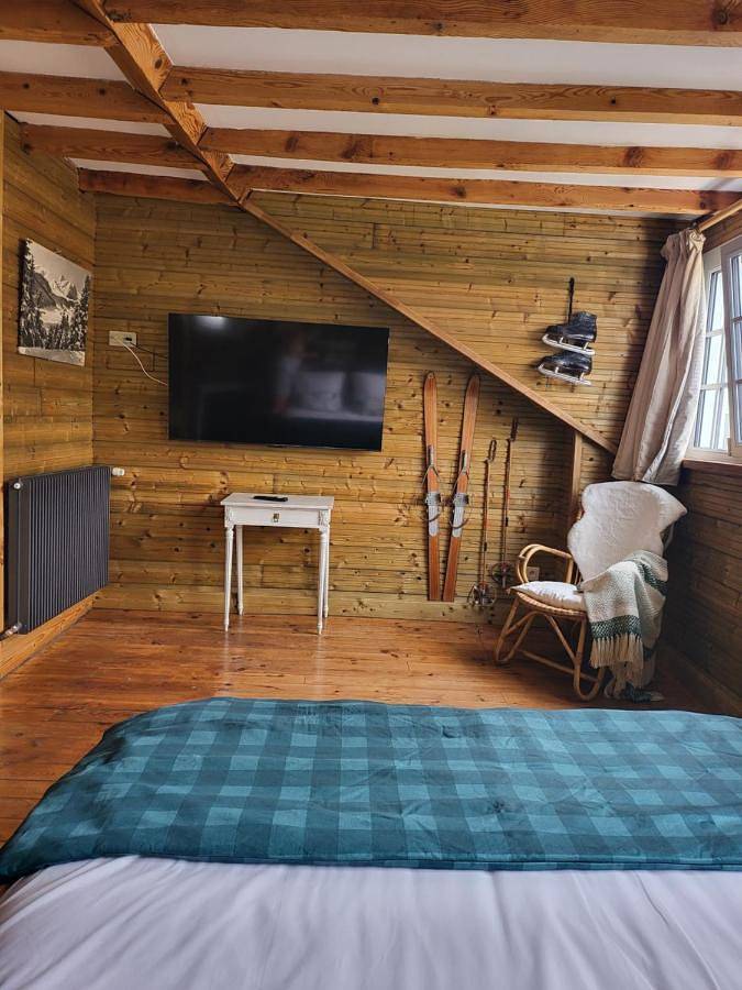 Chambre d’hôte pour 2 personnes, avec Terrasse ainsi que Jardin et Vue à Bagnères-de-Bigorre - 3