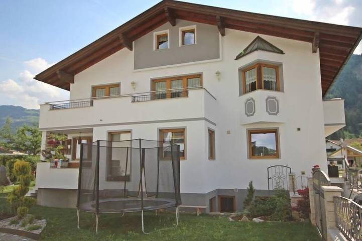 Ferienwohnung für 6 Personen, mit Garten in Ried im Oberinntal