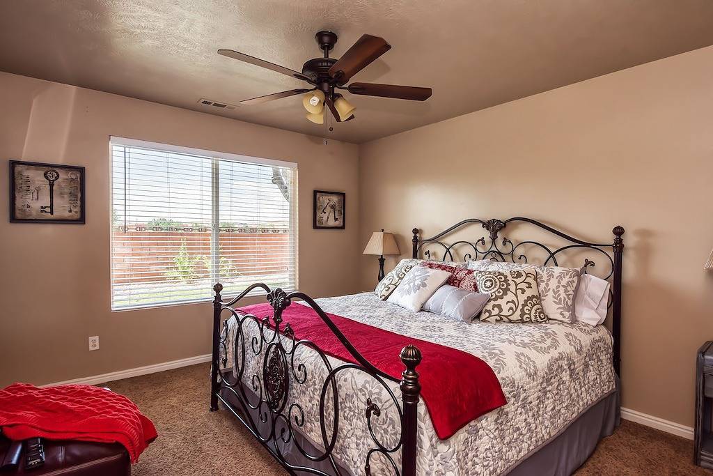 Privater Pool 4Br 3Ba Haus in der Nähe von Zion mit 2 Master-Suiten in Hurricane, Zion Nationalpark