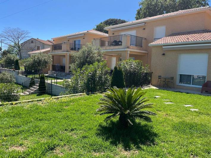 Gîte pour 4 personnes, avec vue ainsi que jardin et piscine à Furiani - 2