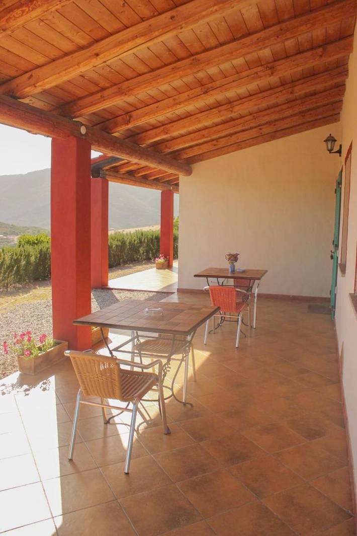 Location de vacances pour 2 personnes, avec vue et jardin, animaux acceptés à Fluminimaggiore - 2