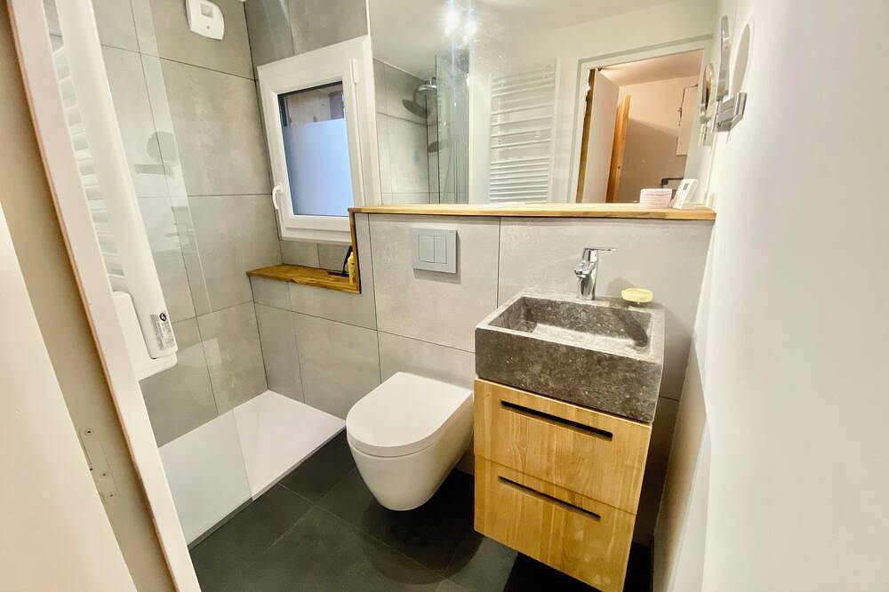 Appartement entier, Grand studio classé 4 étoiles, jardin, garage à vélos in Briançon, Serre Chevalier