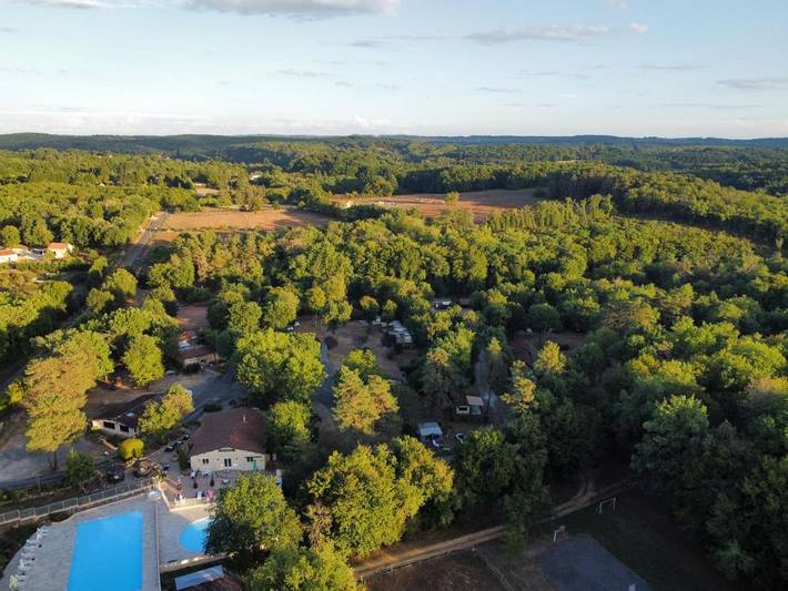 Location de vacances pour 5 personnes, avec piscine ainsi que jardin et terrasse à Tourtoirac - 2
