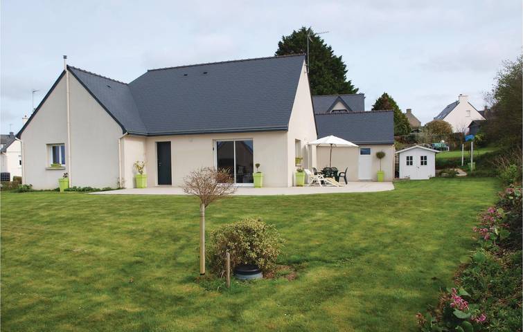 Location de vacances pour 6 personnes, avec Terrasse et Jardin à Trélévern