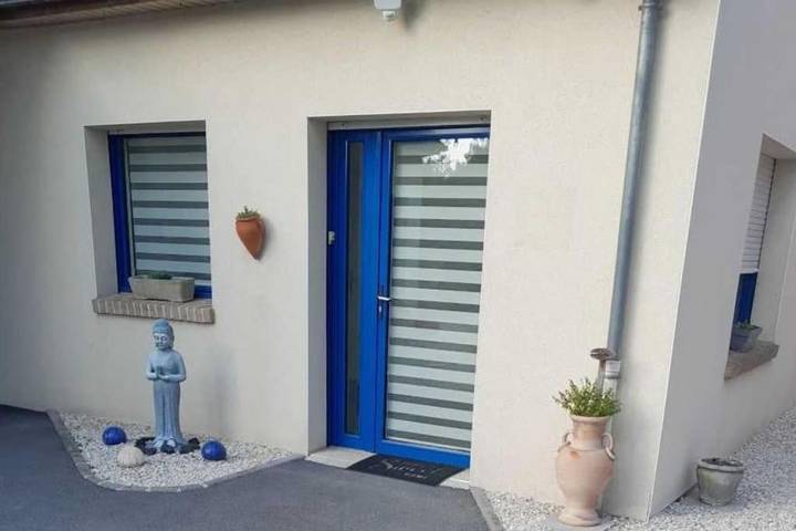 Gîte pour 4 personnes, avec Terrasse et Jardin dans Hasnon