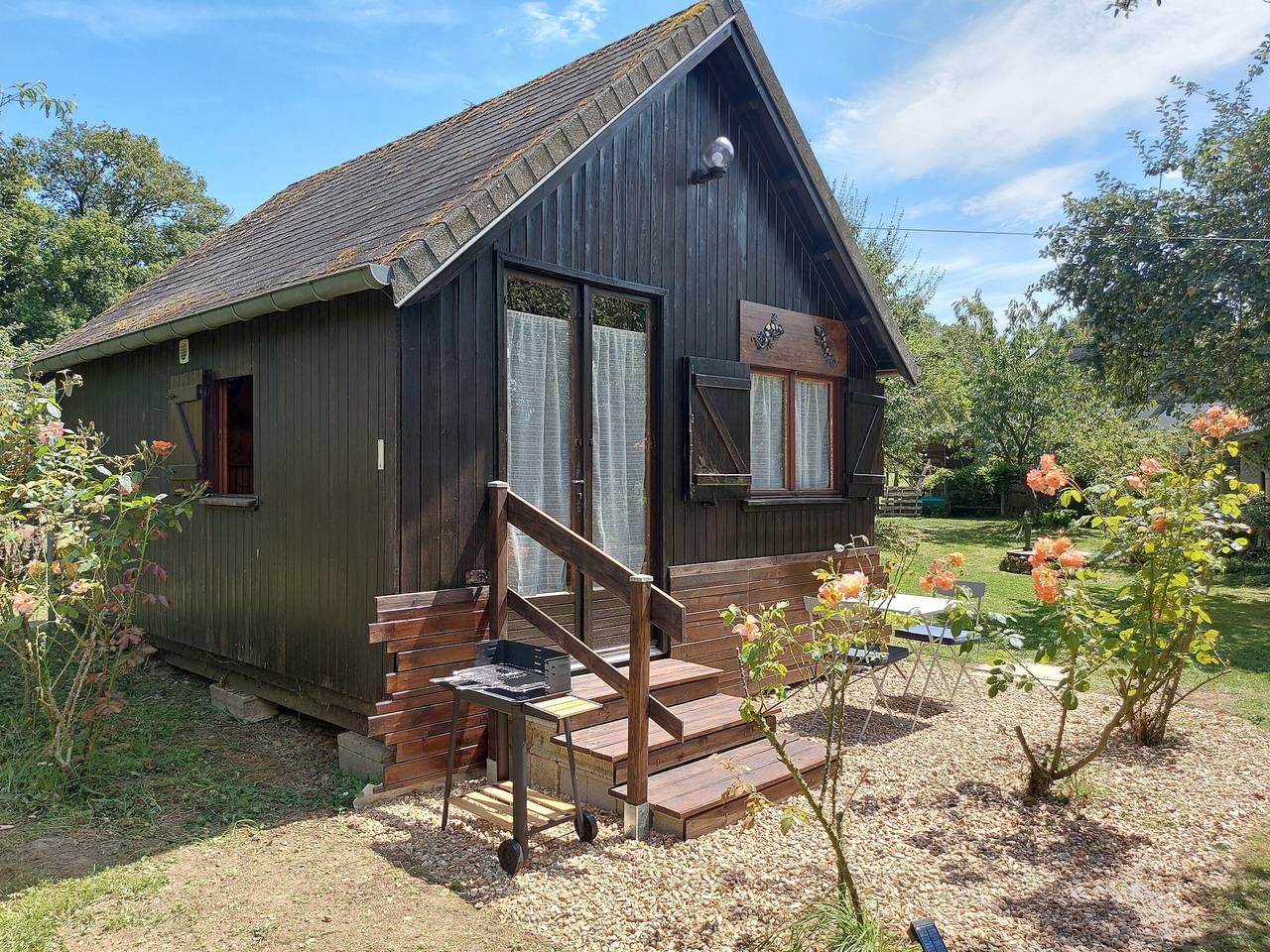 Chalet acogedor y romántico con terraza en Eure-et-Loir in Châteaudun, Región de Châteaudun