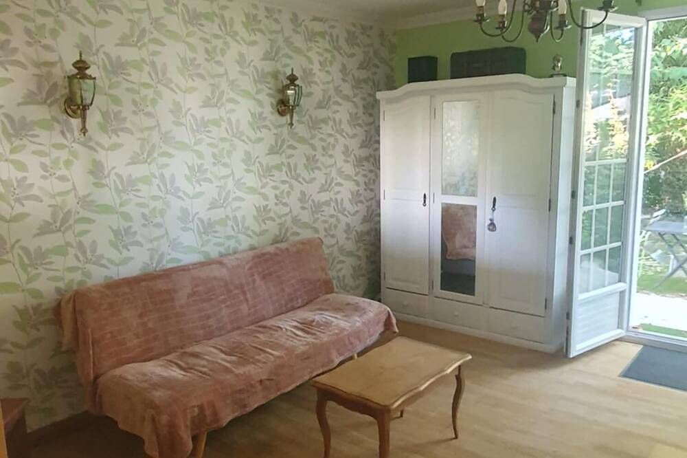 Maison 42 m²  équipée, , animaux acceptés , 48 €/nuit , séjour max 14 nuits. in Treillières, Région de Nantes