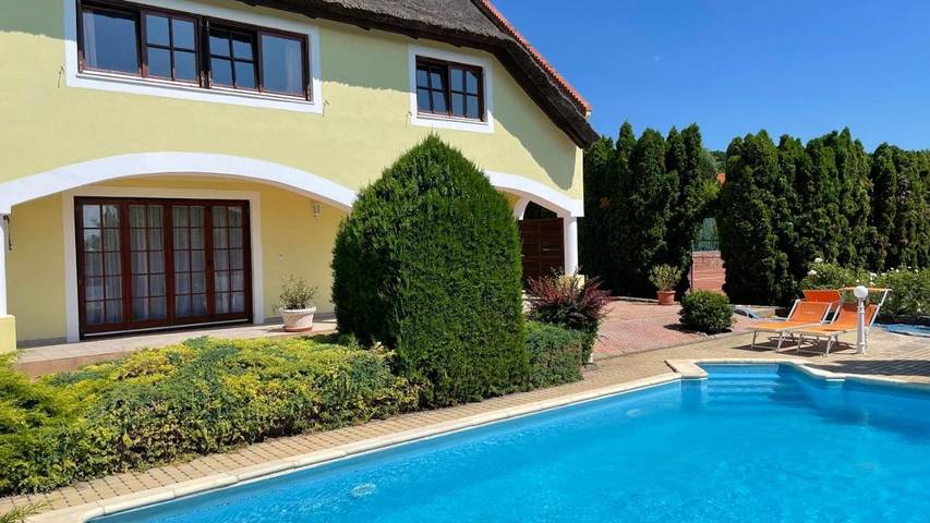 Ferienwohnung für 4 Personen, mit Ausblick und Garten sowie Seeblick und Pool in Revfülöp - 3