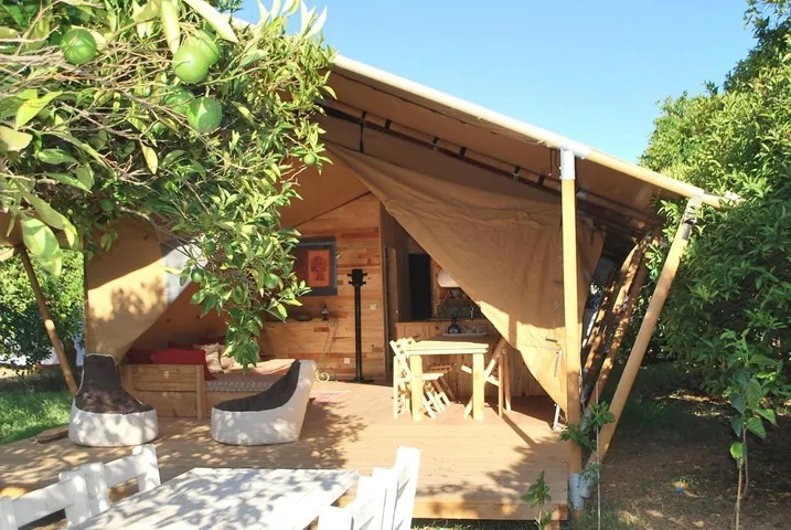 Tienda para 5 personas, con jardín y vistas - 1