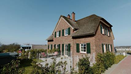 Ferienhaus für 6 Personen, mit Terrasse und Garten sowie Sauna und Whirlpool in Lohme