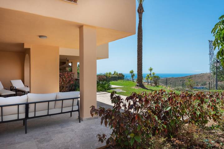 Apartamento entero, Apartamento de vacaciones para 6 personas con jardín in Paraiso Park, Benahavís
