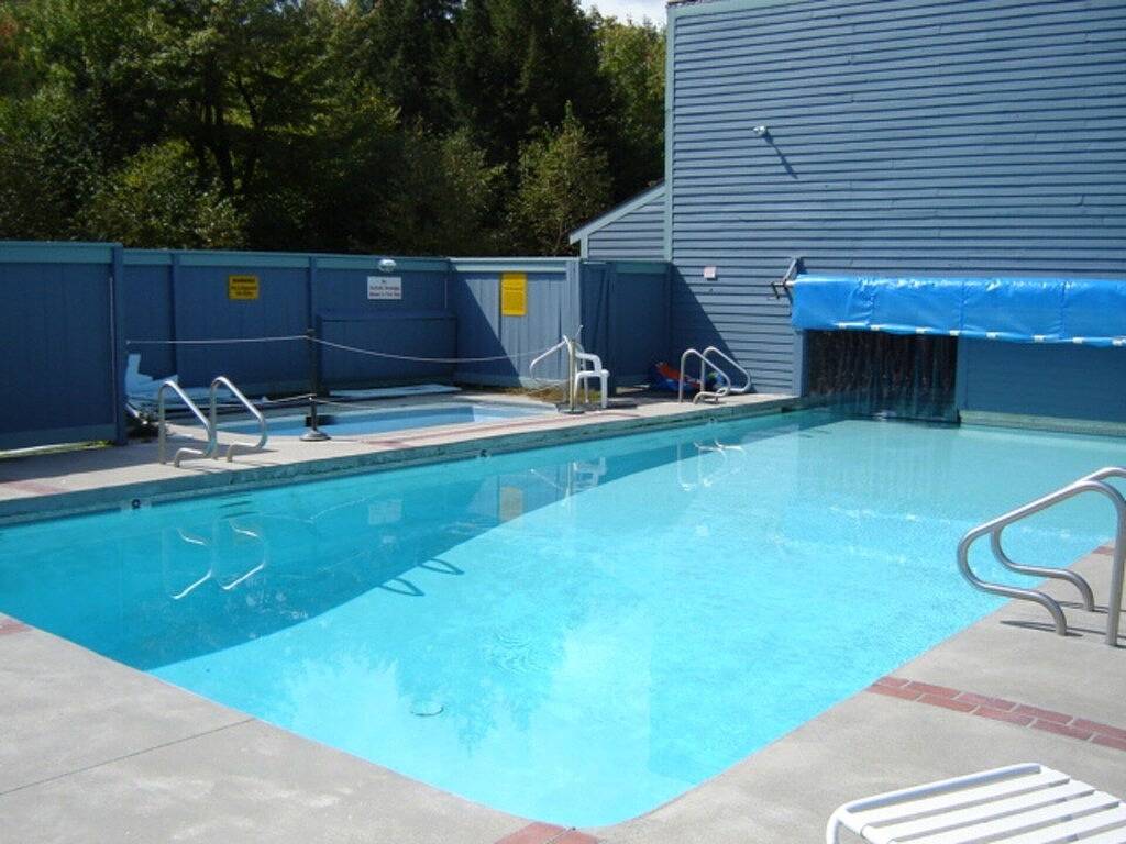 Ganze Wohnung, Sunday River am Berg Ski in / out mit Außenpool und Whirlpool in Newry, Sunday River