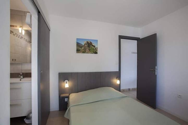 Location de vacances pour 8 personnes, avec terrasse et jardin dans Folelli - 3