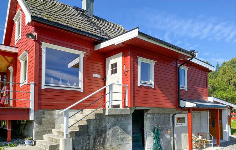 Ferienhaus für 5 Personen mit Terrasse in Vestnes, Nördliches Fjordnorwegen