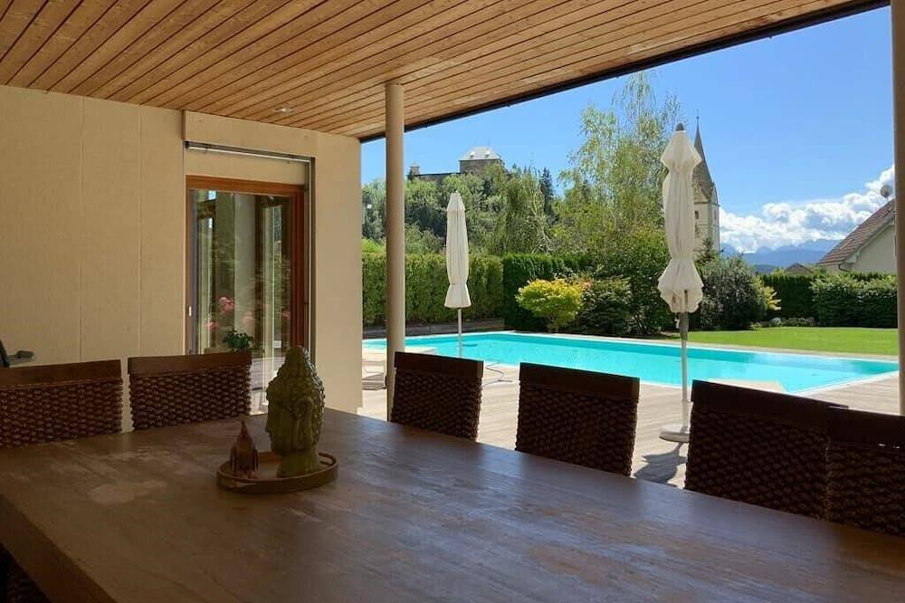 Landhaus mit herrlichem Garten, Pool und Freizeitanlage für bis zu 12 Gäste in Völkermarkt, Lavanttaler Alpen