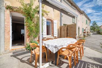 Location De Vacances pour 8 Personnes dans La Cassaigne, Lauragais, Photo 3