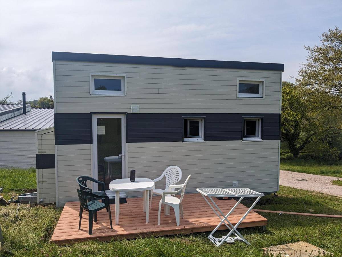 Tiny House proche de la plage sans draps ni serviettes in Plévenon, Région de Dinan