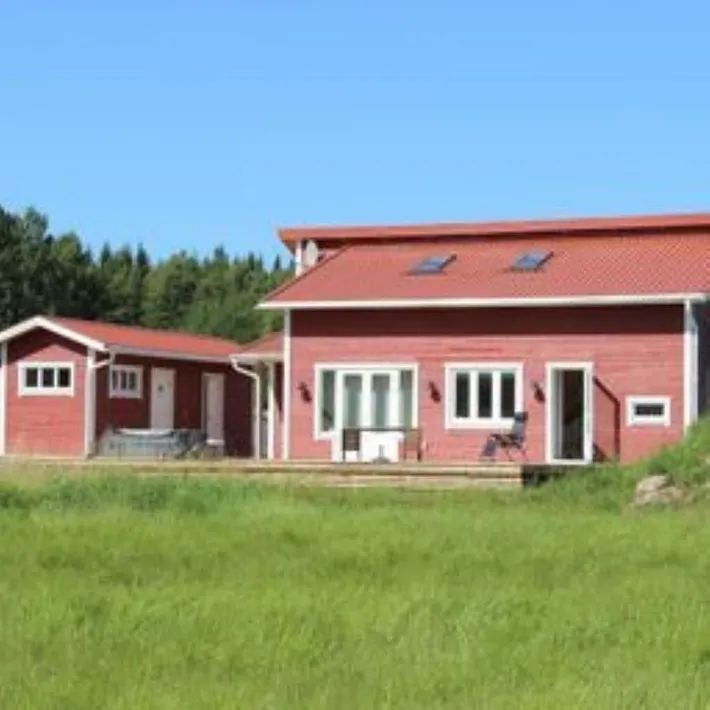 Ferienhaus für 12 Personen, mit Sauna und Garten sowie Terrasse und Seeblick, mit Haustier - 1