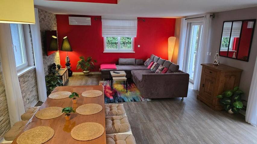 Ferienhaus für 6 Personen, mit Terrasse und Garten - 1