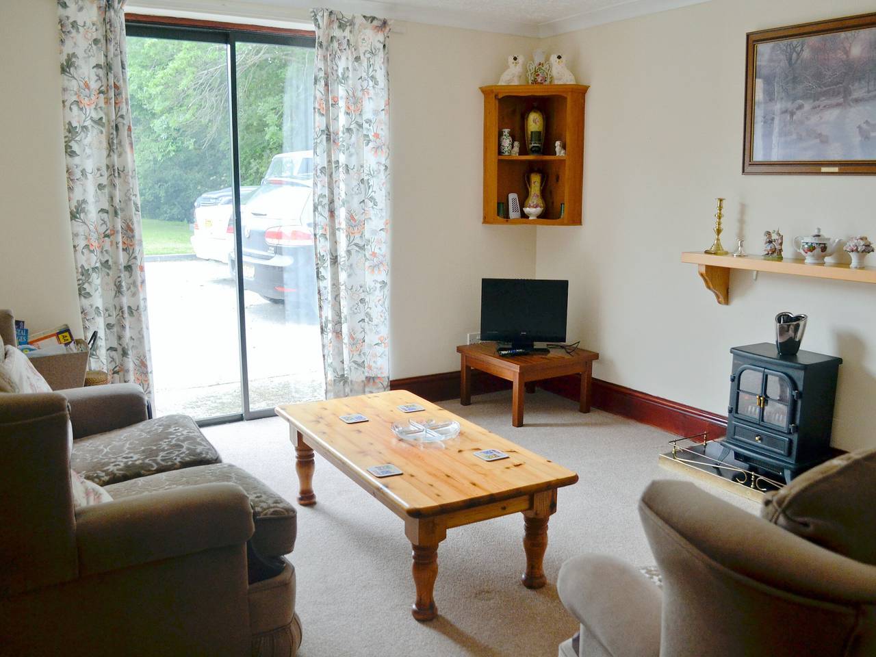 Greenmeadow Bungalow in Cardigan Bay