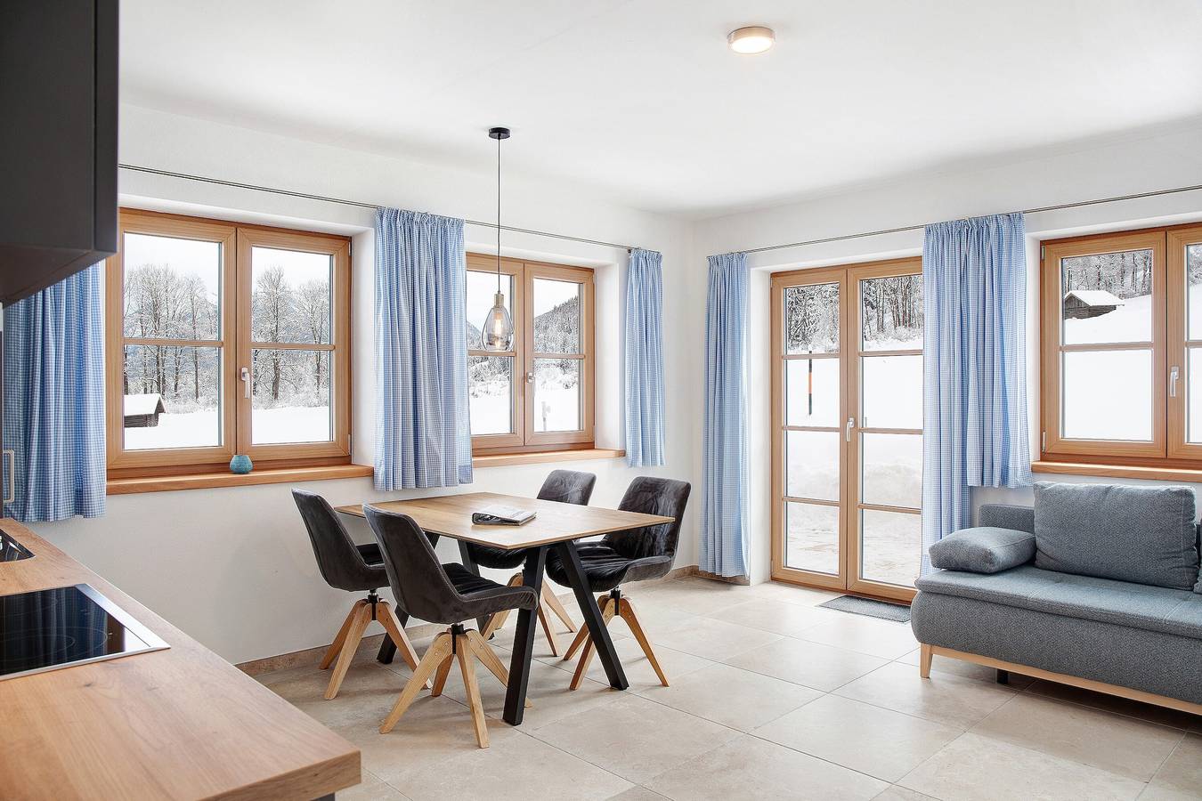 Ganze Wohnung, Ferienwohnung "Alpenveilchen" mit Bergblick, privater Terrasse und Wlan in Grainau, Bayerische Alpen
