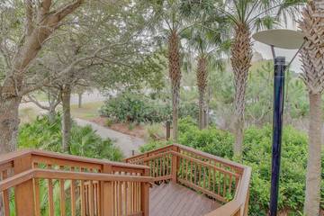 Beach Rental for 4 Guests in Four Mile Village, Miramar Beach, Picture 3
