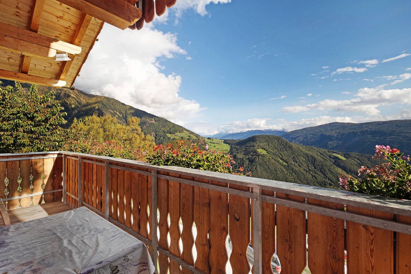 Ganze Wohnung, Ferienwohnung "Oberhof Lärchenwald" mit Bergblick, Balkon und Wlan in Weitental, Vintl
