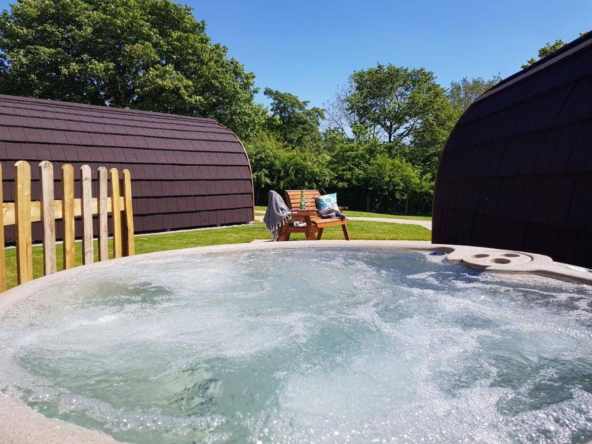 Double room with Patio and Hot Tub (Ribble) in Horton in Ribblesdale, Yorkshire Dales National Park