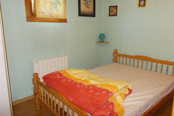 Chalet pour 6 personnes, avec balcon et jardin, animaux acceptés à Chambon-sur-Lac - 4