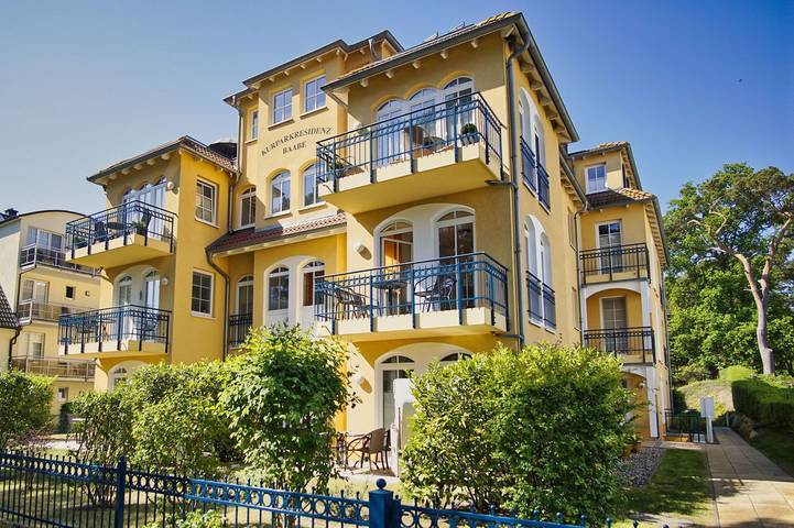 Ferienwohnung für 4 Personen, mit Balkon und Pool sowie Sauna in Baabe