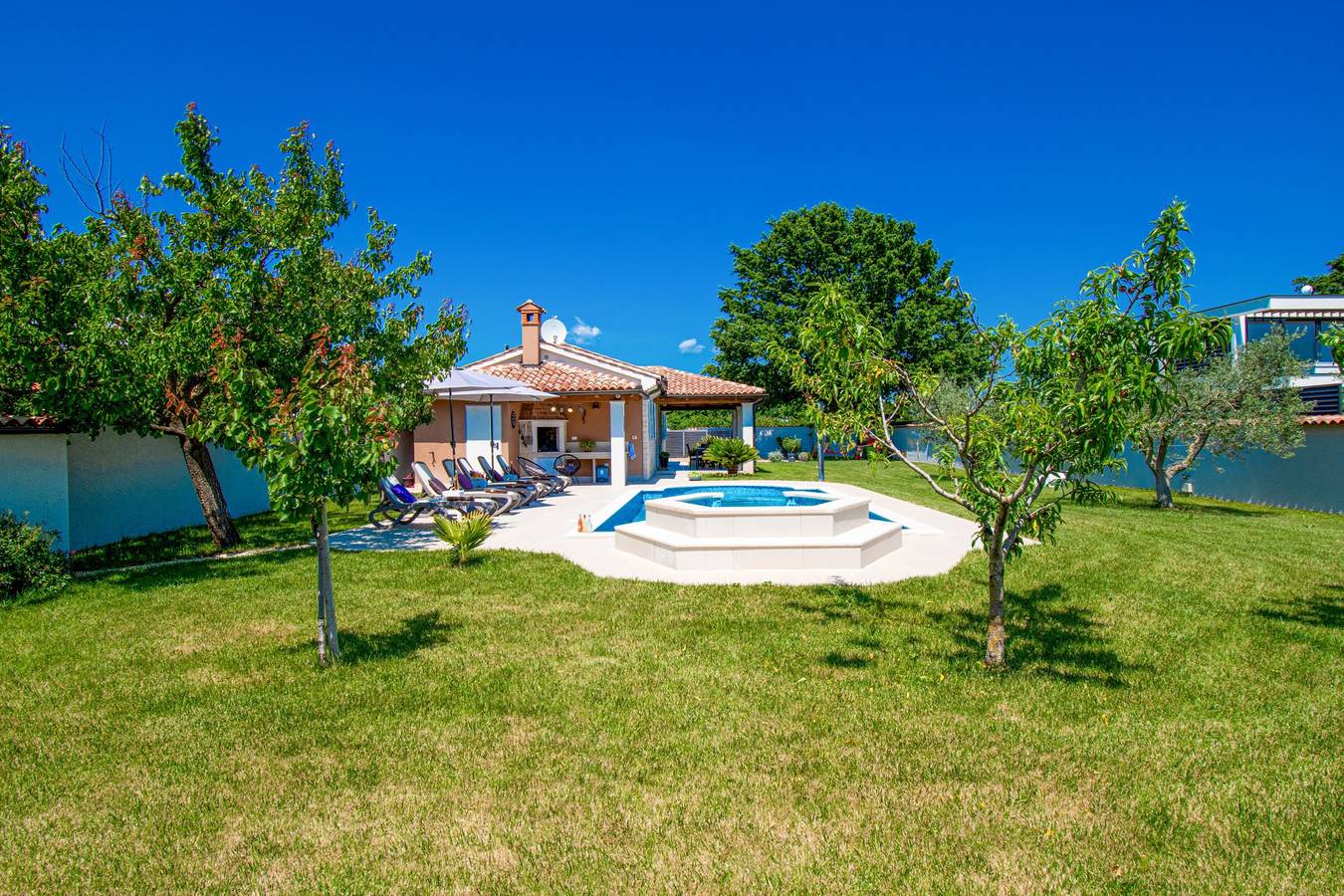 Beautiful Villa Nera with a private pool in Pula in Pula-Medulin, Pula