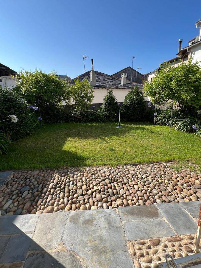 Casa de vacaciones para 13 personas, con jardín y vistas, Se admiten mascotas - 1