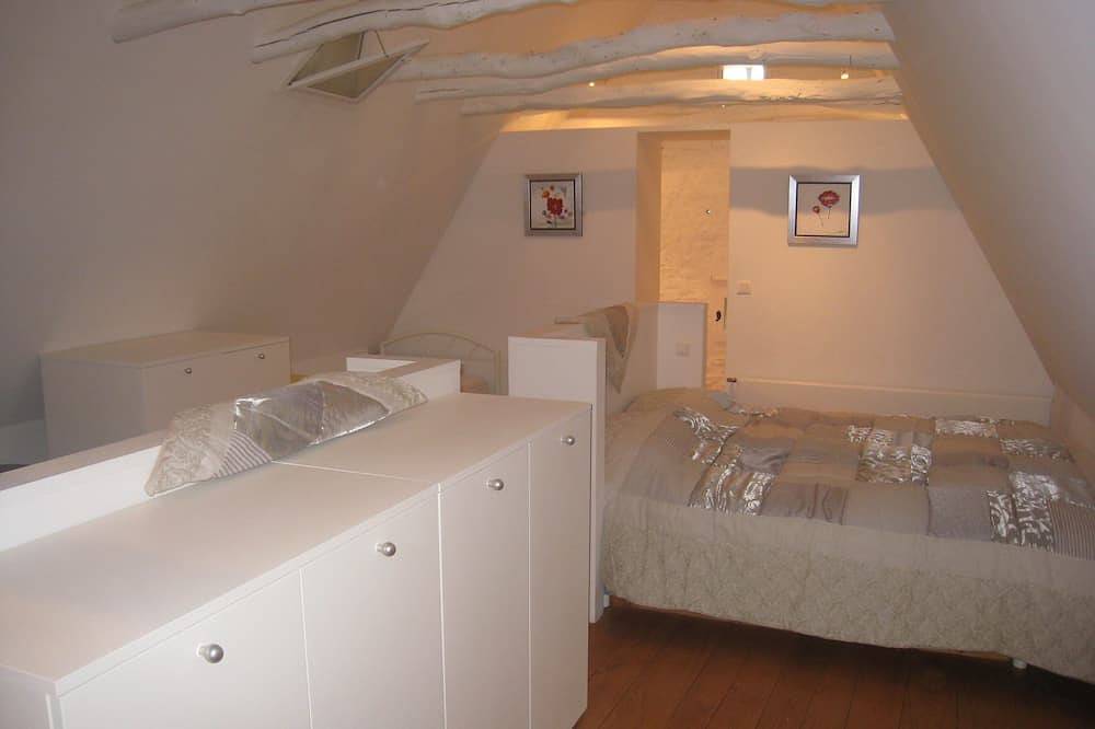 Encantadora casa clasificada 4 * -Jacuzzi-piscina climatizada Cerca de Sarlat in Daglan, Périgord Noir