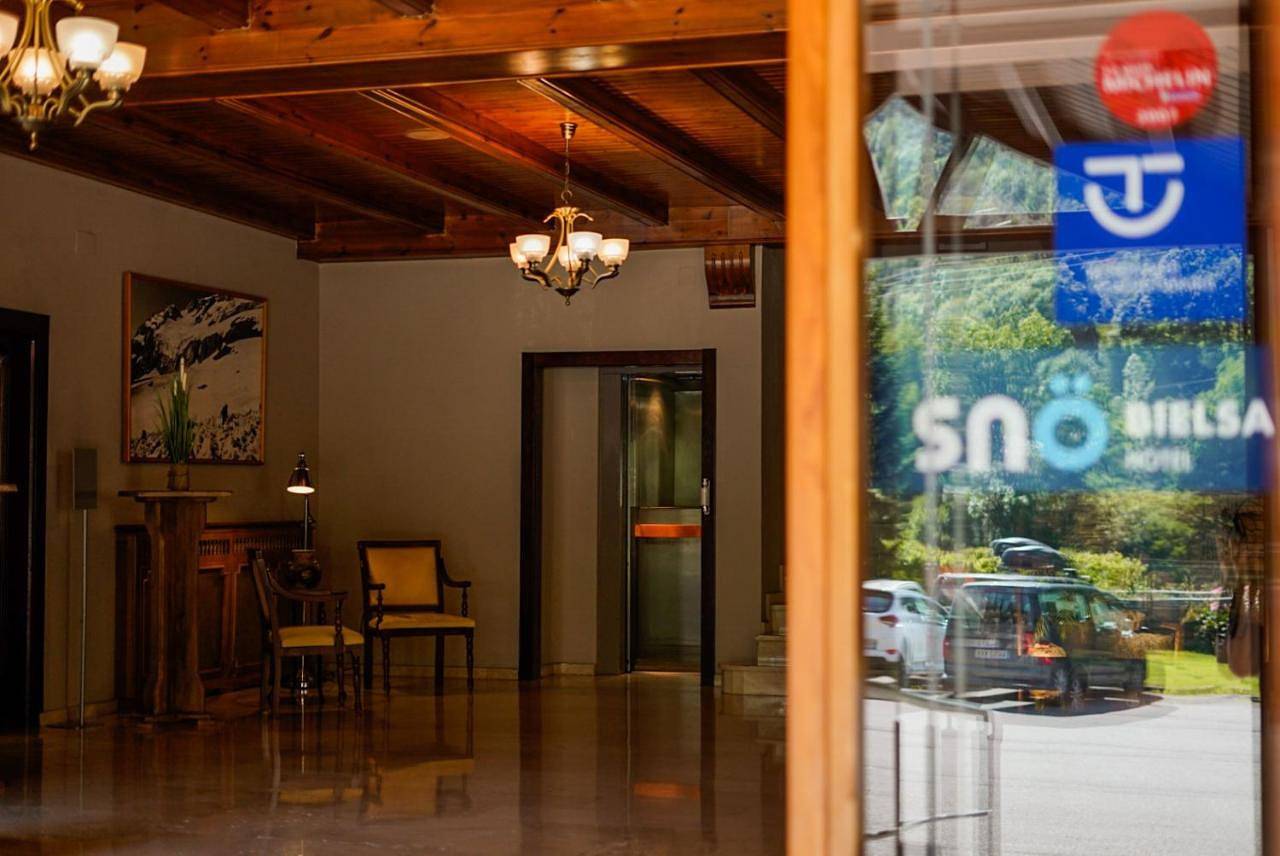 Snö Hotel Bielsa in Bielsa, Pirineo Aragonés