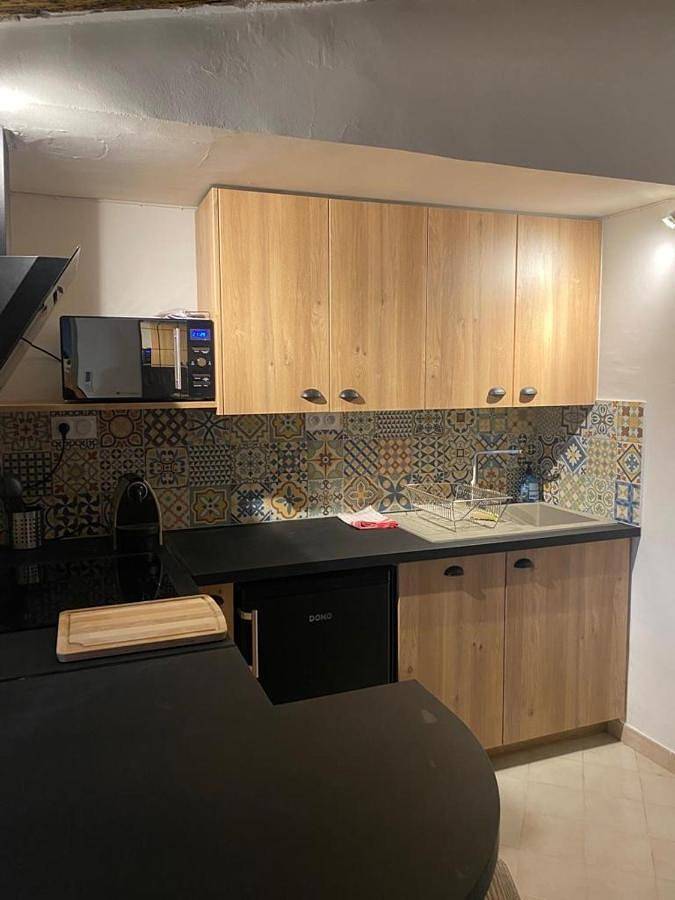 Gîte pour 4 personnes, avec terrasse dans Office De Tourisme Du Pays Des Sorgues Et Des Monts De Vaucluse - 2