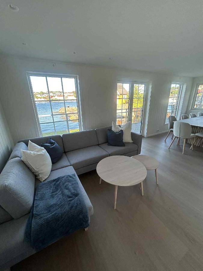 Ferieudlejning for 10 personer, med terrasse og udsigt, husdyr tilladt i Kristiansand