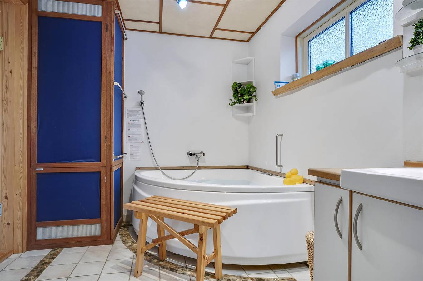 3 bedroom pet friendly home in Thyholm in Lyngs, Thyholm