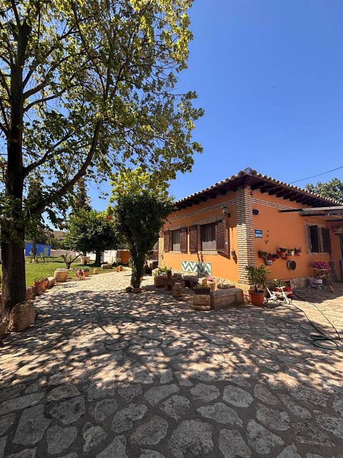 Casa de vacaciones para 6 personas, con Balcón y Terraza además de Jardín y Vistas en Campo de Belchite