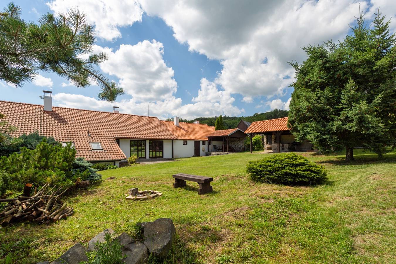 Ganze Wohnung, Haus 44 in Liběšice in Region Usti