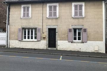 Gîte pour 6 personnes, avec jardin à Cérences