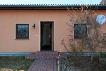 Ferienwohnung für 4 Personen, mit Terrasse und Garten in Saal