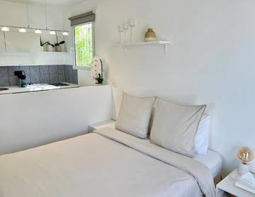 Gîte pour 2 personnes, avec jardin et vue à La Turbie