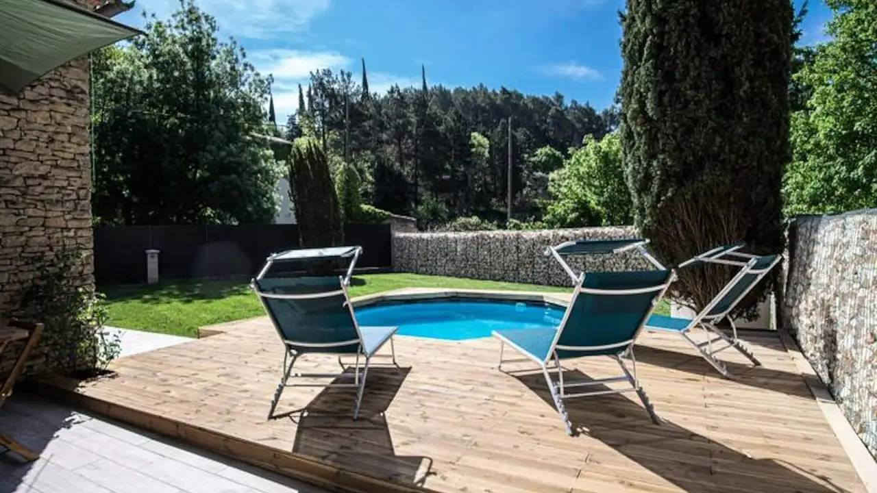 Appartement de vacances entier, Appartement de vacances pour 7 personnes avec terrasse in Fontaine-de-Vaucluse, Vaucluse