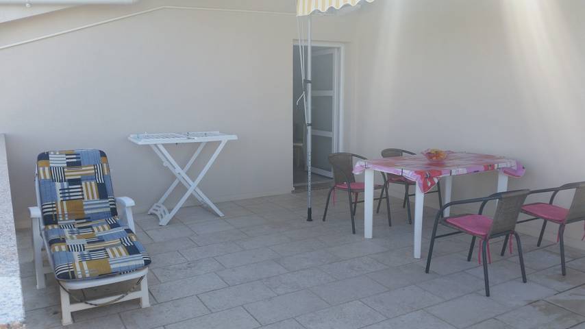 Ferienwohnung für 2 Personen, mit Balkon/Terrasse in Kolan