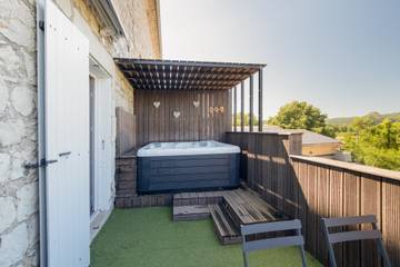 Appartement De Vacances pour 4 Personnes dans Ruoms, Ardèche, Photo 1