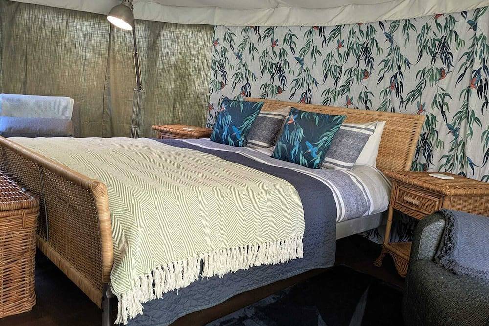 The Little Hide - Yurt in York, Yorkshire