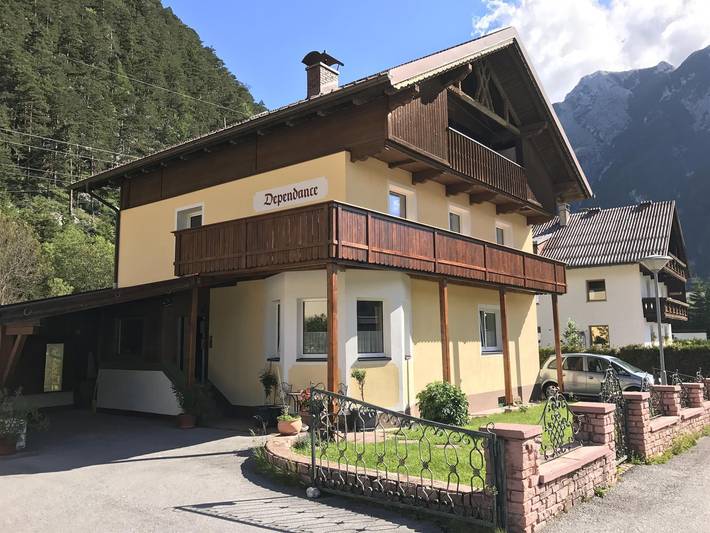 Ferienwohnung für 6 Personen, mit Garten und Balkon in Scharnitz