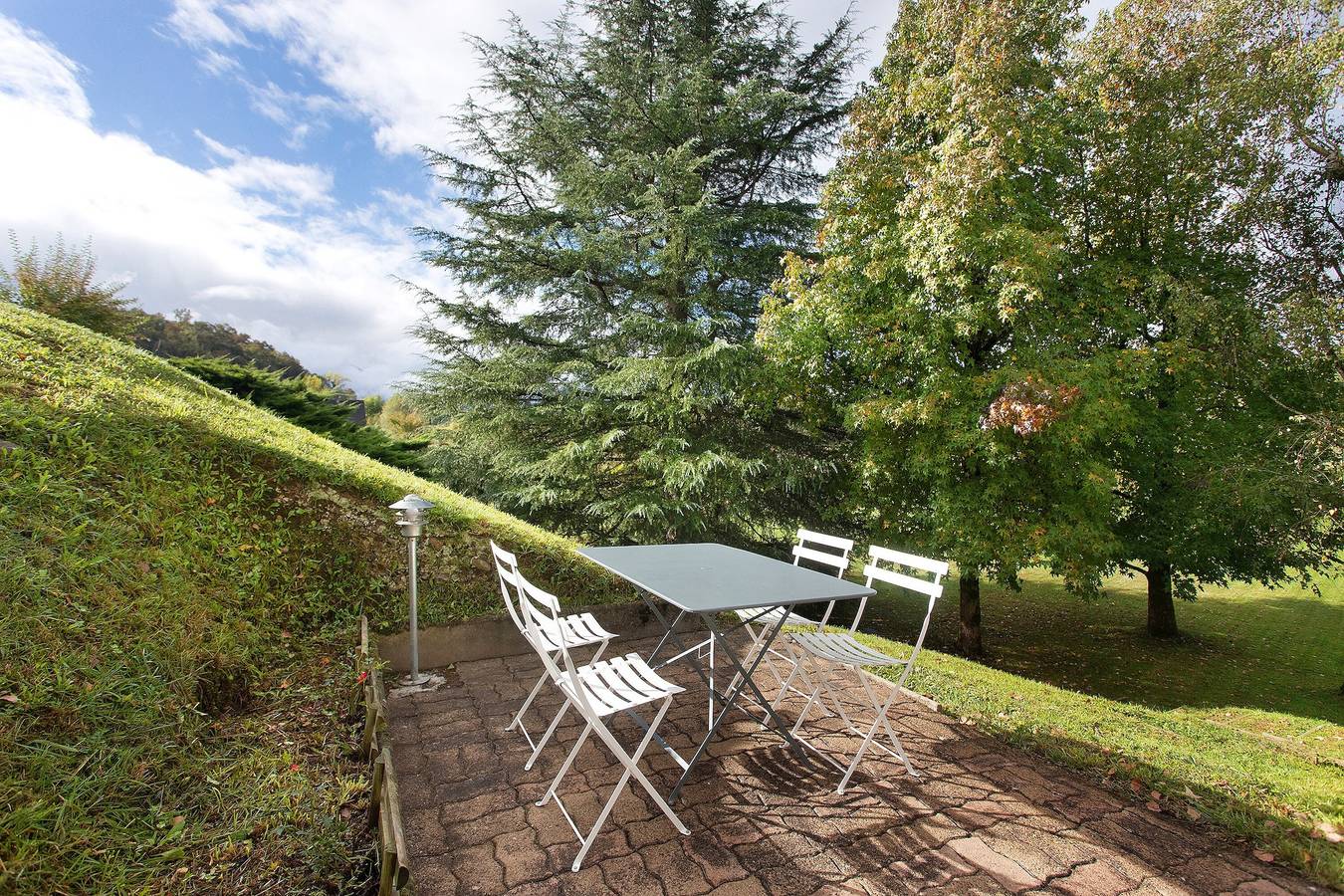 Ganze Wohnung, Ferienwohnung 'Le Labrit 3 étoiles' mit Bergblick und WLAN in Aramits, Béarn