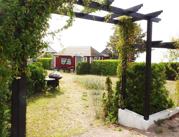 Hus för 2 Personer, med Terass samt Trädgård och Sjöutsikt och Utsikt i Byxelkrok