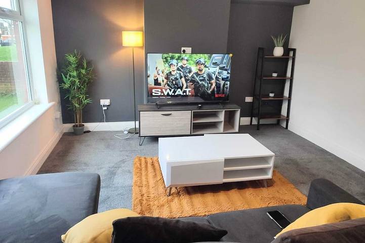 Apartment for 8 people in Sunderland